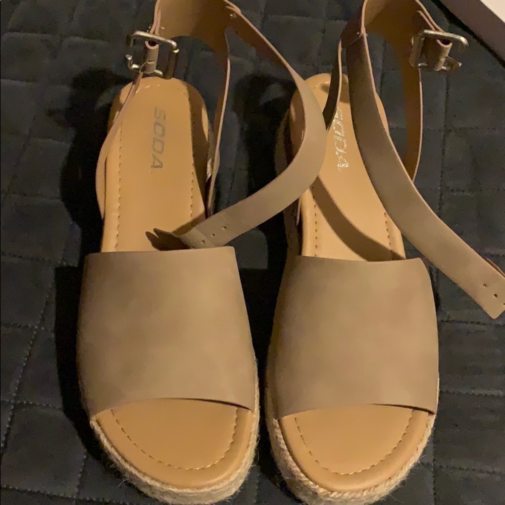 Espadrille sandals